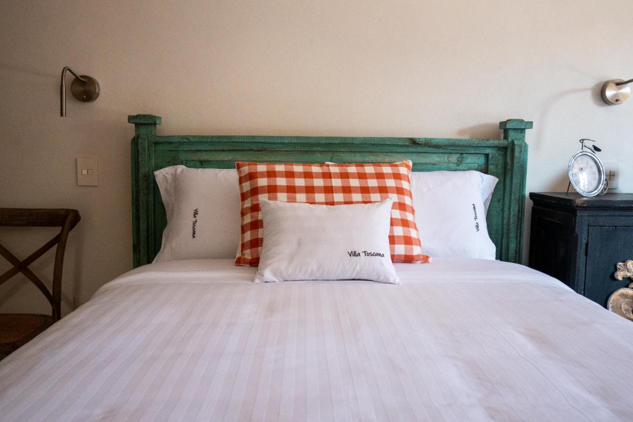 Villa Toscana Valquirico Lofts & Suites Hotel Boutique Santeagueda Exteriör bild
